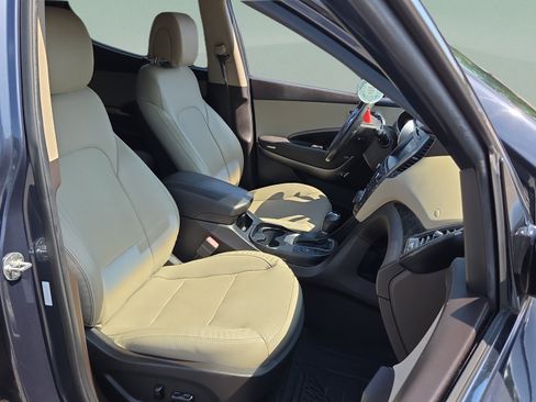 Used 2017 Hyundai Santa Fe Sport 2.0T FWD image 15