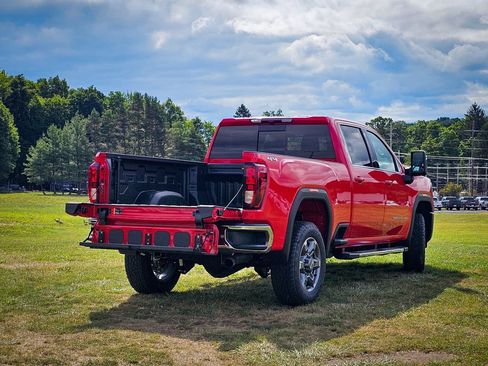 New 2026 GMC Sierra 3500 SLE w/ SLE Value Package AWD/4WD image 4