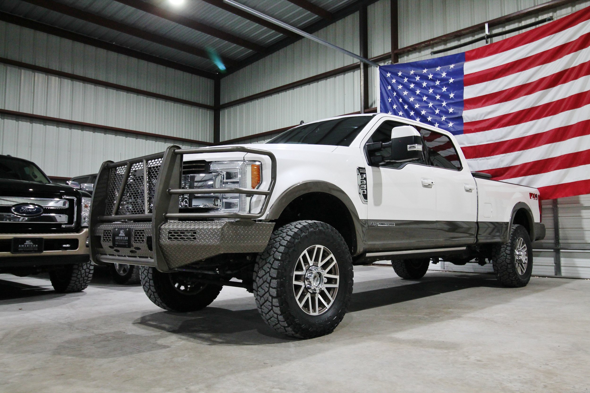 Used 2019 Ford F350 King Ranch w/ King Ranch Ultimate Package AWD/4WD image 3