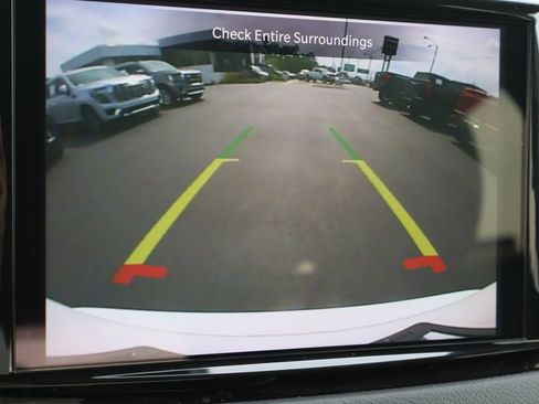 Used 2023 Chrysler Pacifica Touring-L FWD image 16