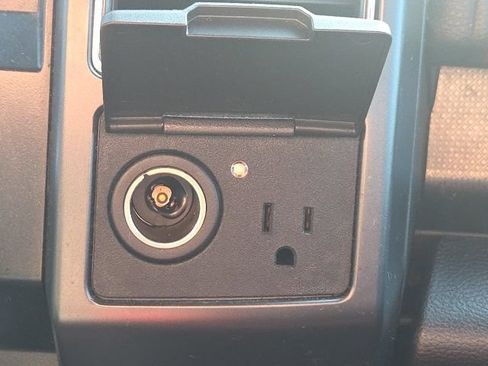 Used 2017 Ford F150 Lariat w/ Equipment Group 502A Luxury AWD/4WD image 30