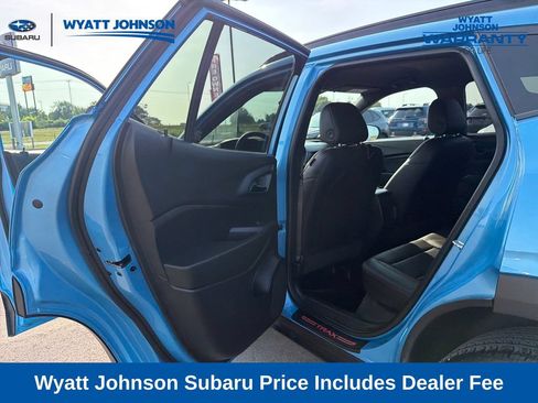 Used 2025 Chevrolet Trax RS w/ Driver Confidence Package FWD image 30