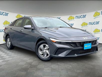 Used 2024 Hyundai Elantra SE