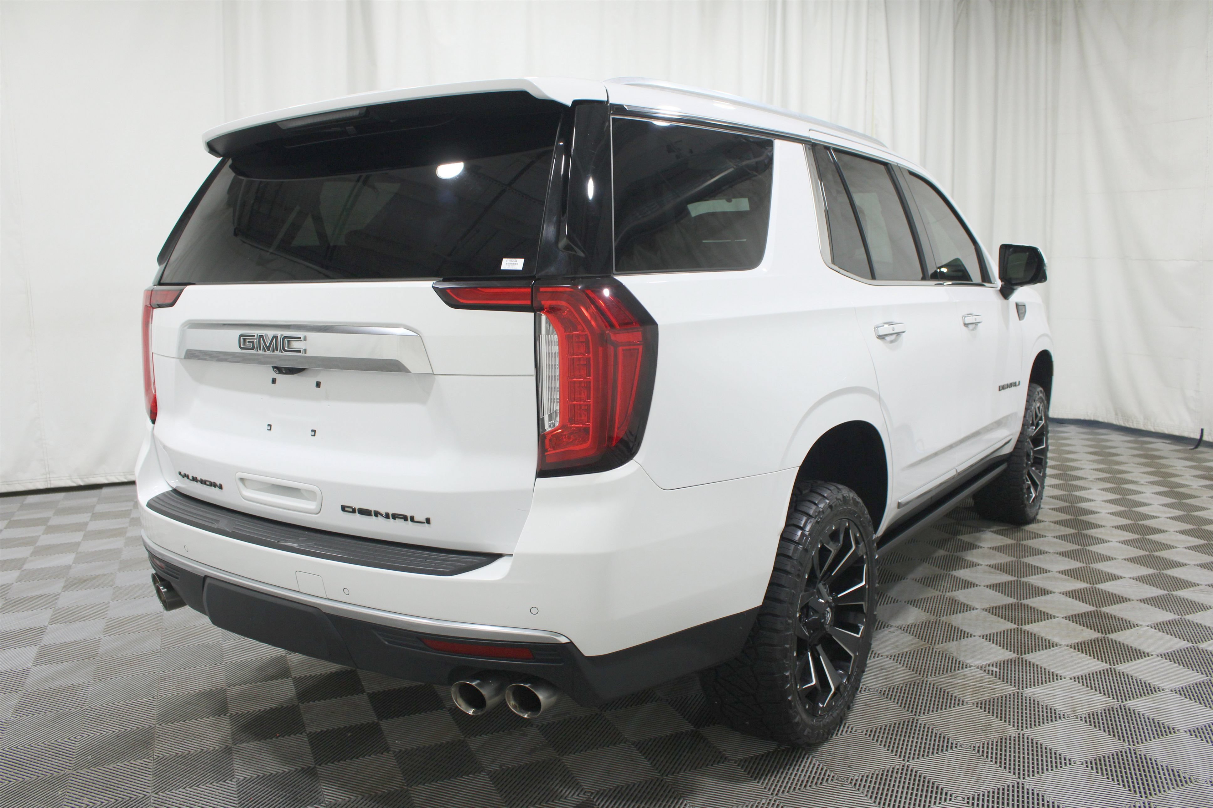 Used 2021 GMC Yukon Denali w/ Denali Ultimate Package AWD/4WD image 34
