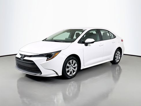 Used 2024 Toyota Corolla LE FWD image 4