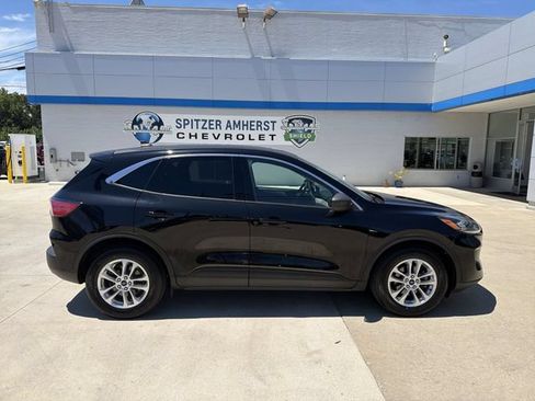 Used 2022 Ford Escape SE w/ Convenience Package FWD image 11