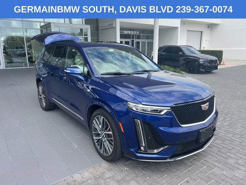 Used 2023 Cadillac XT6 Sport AWD/4WD image 3