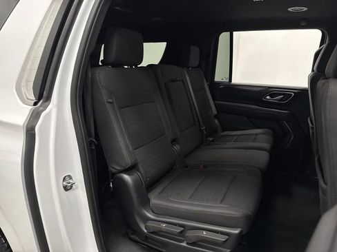 Used 2024 GMC Yukon XL SLE image 29