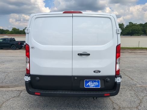 New 2026 Ford Transit 150 Low Roof RWD image 4