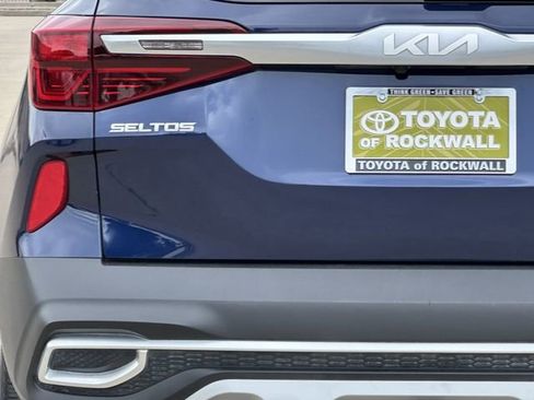 Used 2023 Kia Seltos S w/ Navigation Package FWD image 5