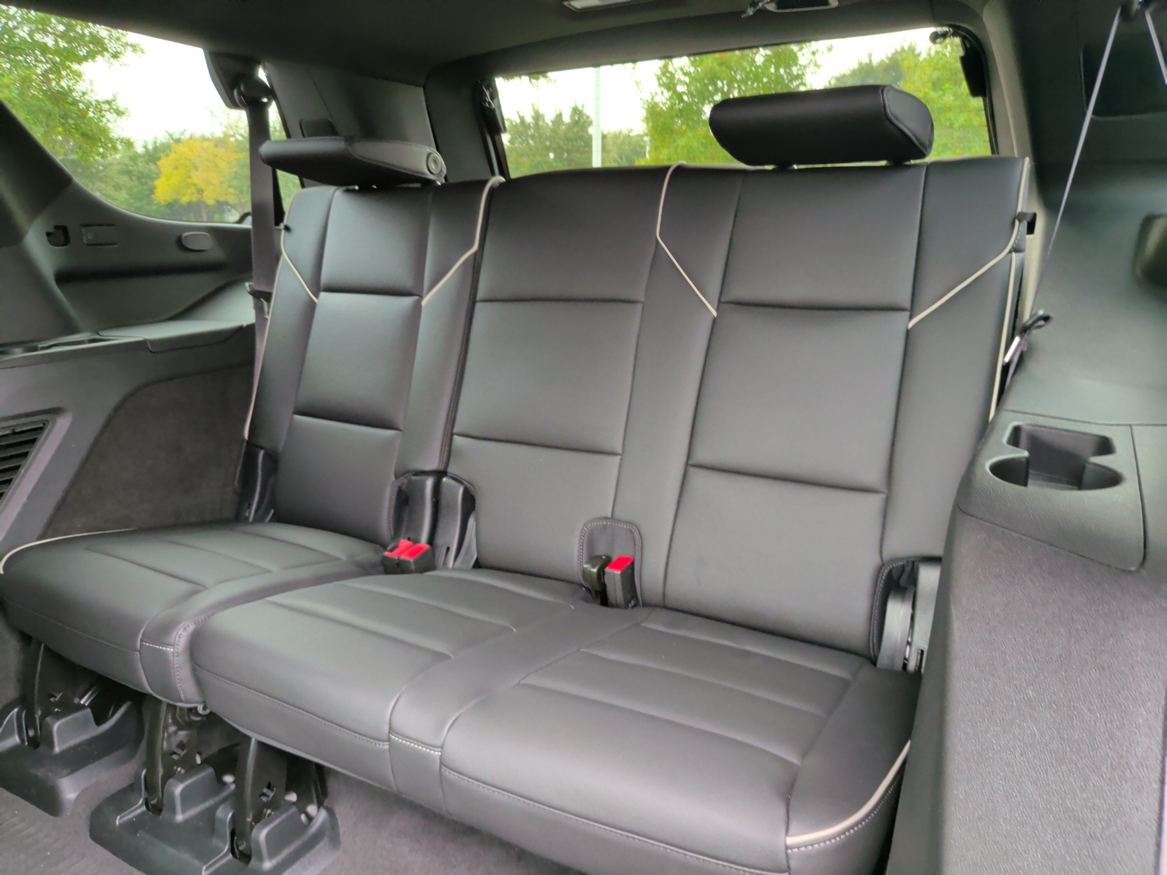 Used 2024 Cadillac Escalade Premium Luxury AWD/4WD image 39