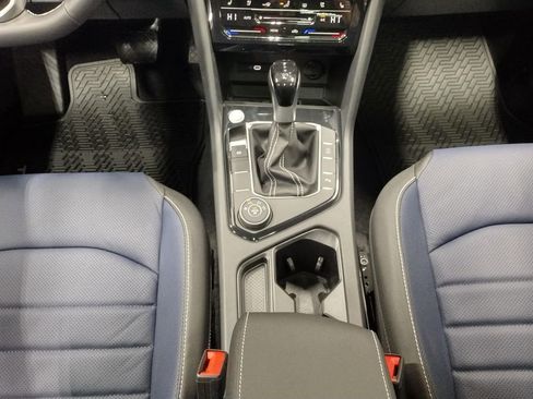 New 2026 Volkswagen Taos SEL image 41