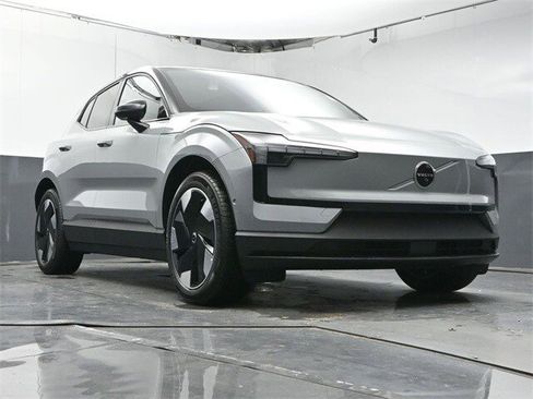 New 2025 Volvo EX30 Ultra w/ Climate Package image 31