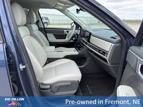 Used 2025 Hyundai Santa Fe SEL AWD/4WD image 16