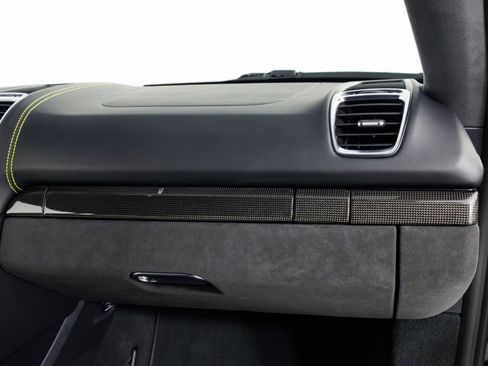 Used 2016 Porsche Cayman GT4 image 37