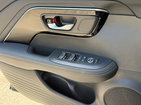 Certified 2025 Acura ADX AWD image 28