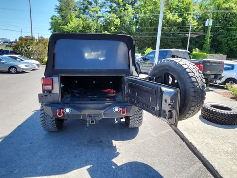Used 2016 Jeep Wrangler Unlimited Sport w/ Quick Order Package 24S AWD/4WD image 28