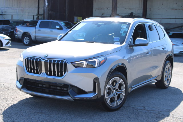 Used 2025 BMW X1 xDrive28i w/ Convenience Package AWD/4WD image 9