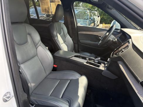 Certified 2023 Volvo XC90 B6 Ultimate w/ Lounge Package AWD/4WD image 35