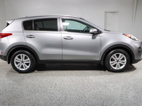 Used 2019 Kia Sportage LX image 6
