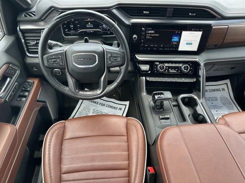 Used 2025 GMC Sierra 1500 Denali Ultimate AWD/4WD image 23