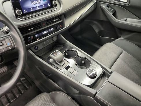 Used 2024 Nissan Rogue SV image 21