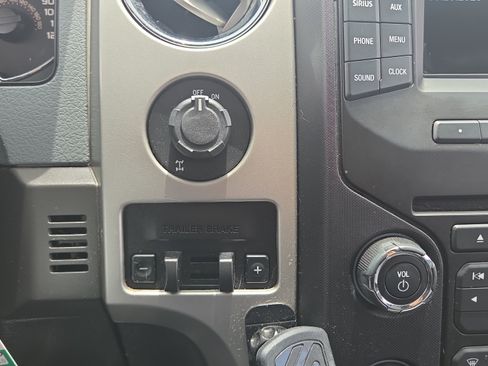 Used 2013 Ford F150 XLT w/ XLT Chrome Pkg RWD image 28