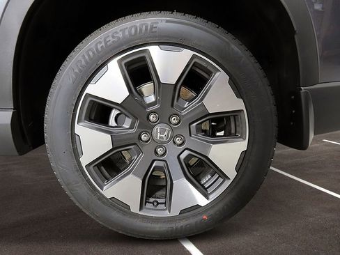 New 2026 Honda Pilot Touring image 9