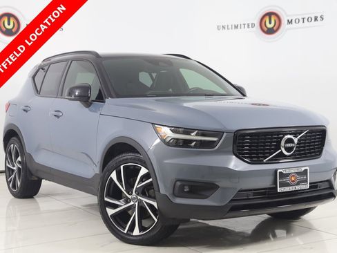 Used 2020 Volvo XC40 T5 R-Design image 1