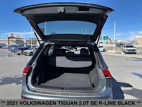 Used 2021 Volkswagen Tiguan SE R-Line image 15