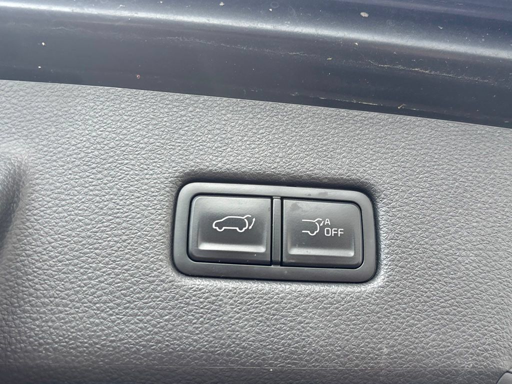Used 2023 Kia Carnival SX Prestige FWD image 35