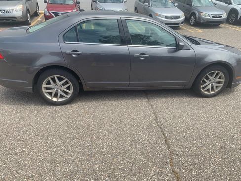 Used 2010 Ford Fusion SEL FWD image 3
