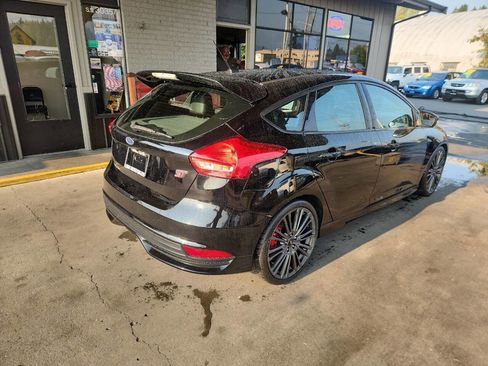 Used 2016 Ford Focus ST w/ Equipment Group 401A image 8