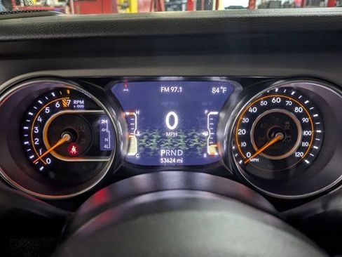 Used 2022 Jeep Wrangler Unlimited Sport w/ Xtreme Recon 35" Tire Package AWD/4WD image 27