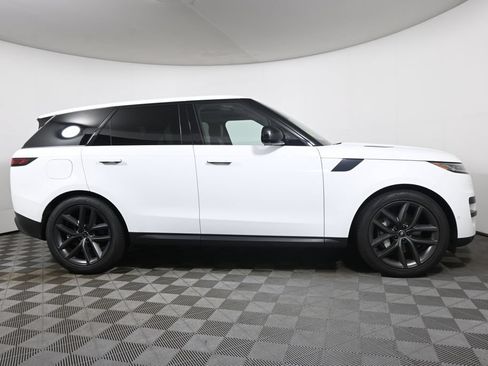 Used 2024 Land Rover Range Rover Sport SE AWD/4WD image 8