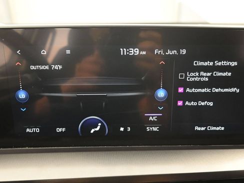 Used 2025 Kia Telluride S FWD image 14
