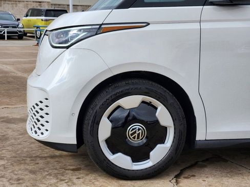 New 2025 Volkswagen ID. Buzz Pro S RWD image 5