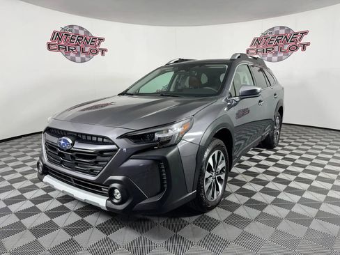 Used 2024 Subaru Outback Touring AWD/4WD image 3