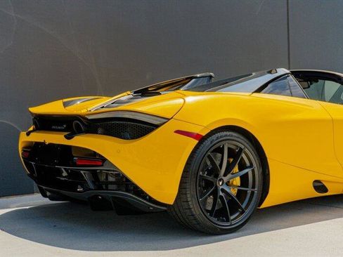 Used 2023 McLaren 720S image 42