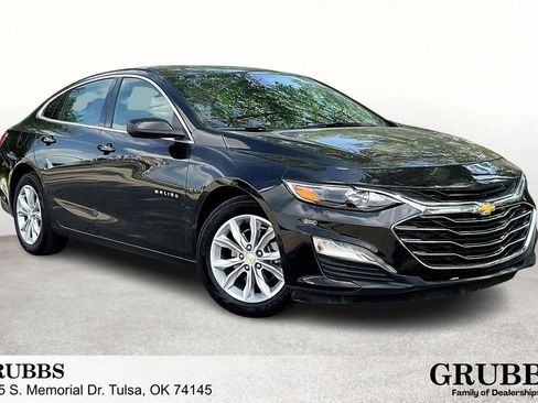 Used 2025 Chevrolet Malibu LT image 1