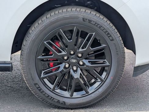 New 2025 Ford Expedition Platinum w/ Stealth Performance Package image 19