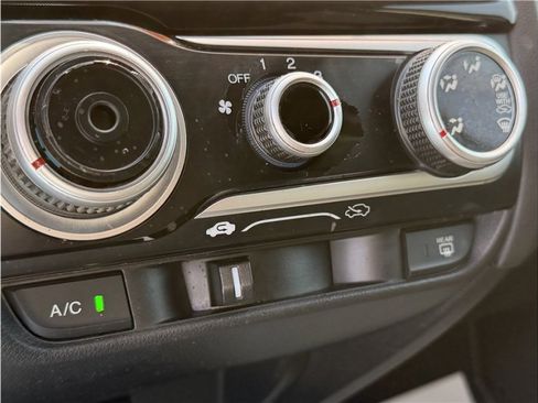 Used 2016 Honda Fit EX image 37