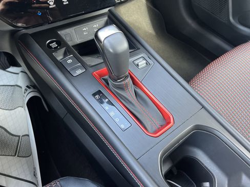 Certified 2025 Nissan Kicks SR FWD image 8