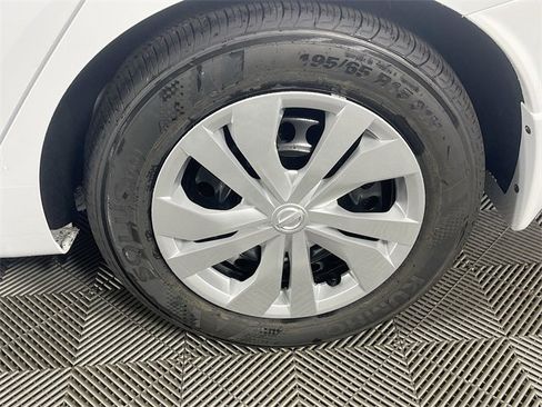 New 2025 Nissan Versa S w/ Trunk Package image 19