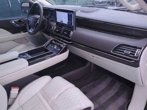 Used 2023 Lincoln Navigator Black Label image 31