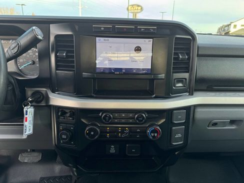 Used 2024 Ford F350 XLT w/ FX4 Off-Road Package image 21