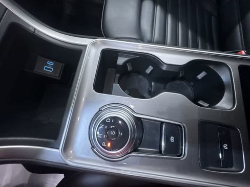 Used 2024 Ford Edge SEL image 28