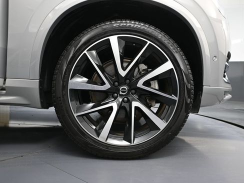 Used 2024 Volvo XC90 B5 Plus AWD/4WD image 15