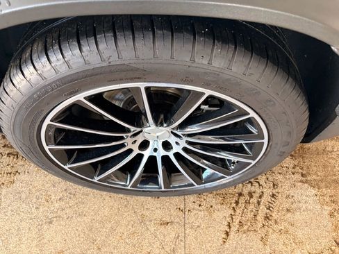 Used 2017 Mercedes-Benz GLC 43 AMG GLC 43 4MATIC Sport Utility 4D image 38