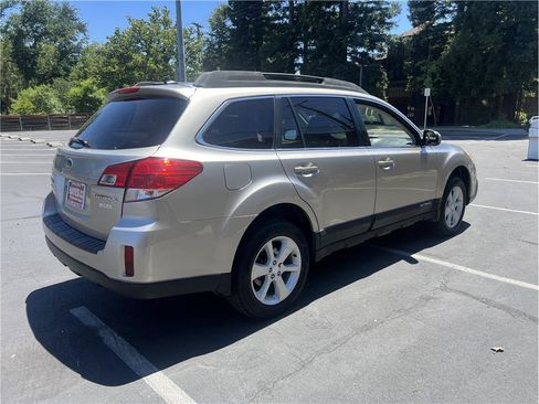 Used 2014 Subaru Outback 2.5i Premium w/ Popular Package #1B AWD/4WD image 7